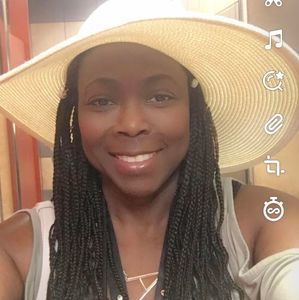 Meet your Posher, Angela